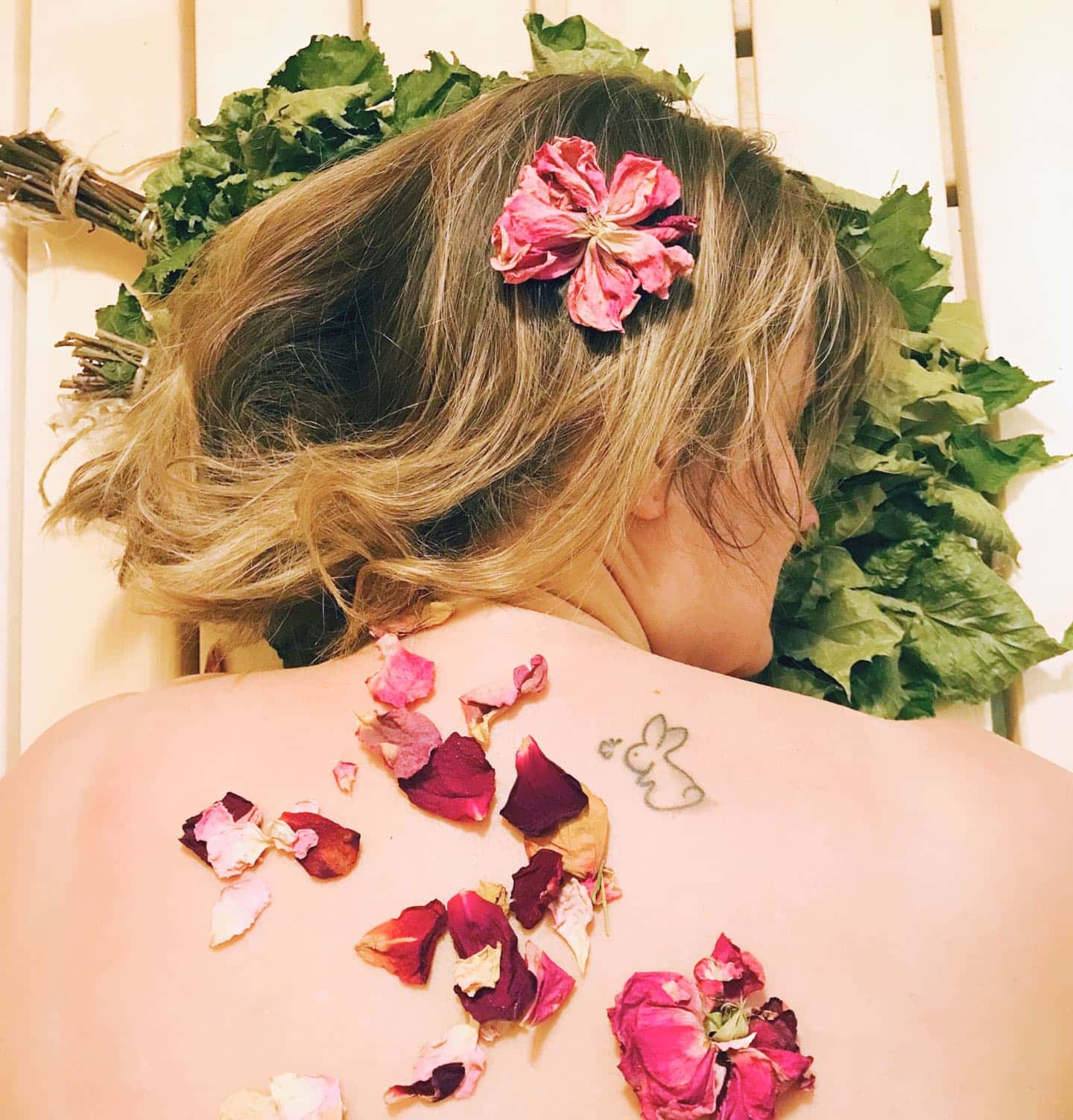 Rose sauna ritual with girlfriends